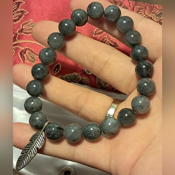 Labradorite Beaded Bracelet W/ 925 Sterling Silver Feather Charm - Picture 3 of 4
